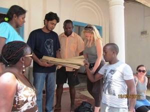 A community of practice requires actitivity and questioning (DM studenst, F2F Sri lanka)