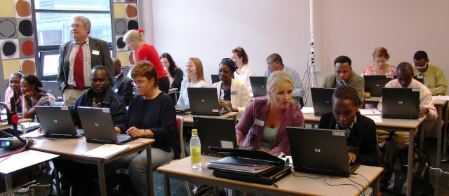 The constructivist teacher - the guide on the side